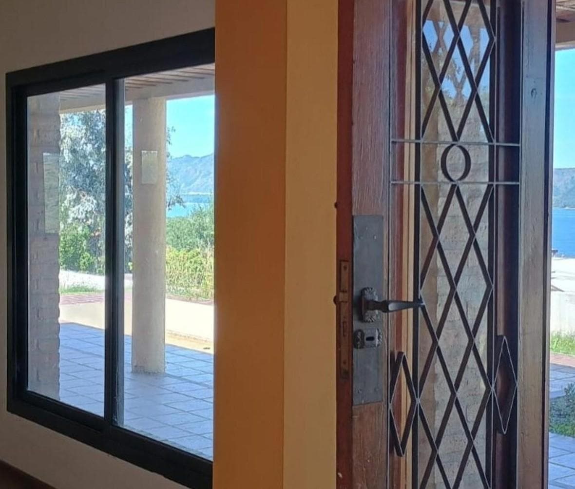HOUSE IN VILLA DEL LAGO