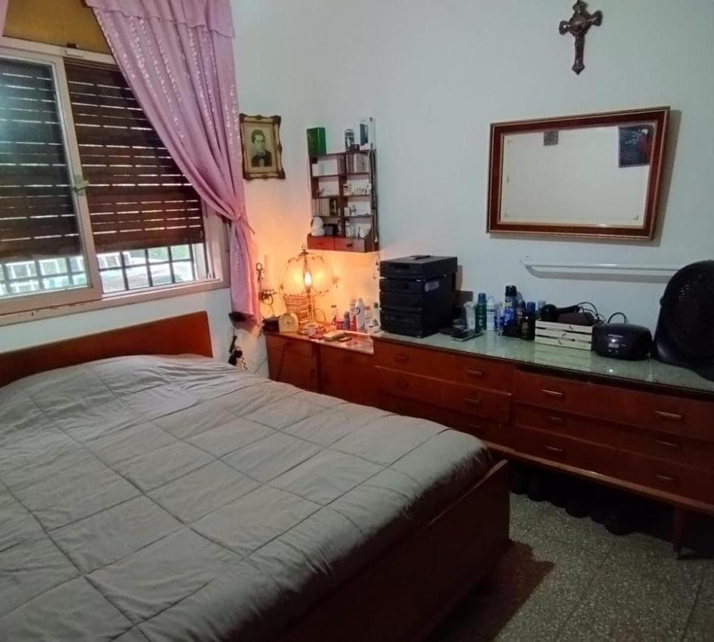 HOUSE FOR SALE IN ALTO ALBERDI WITH TWO APARTMENTS