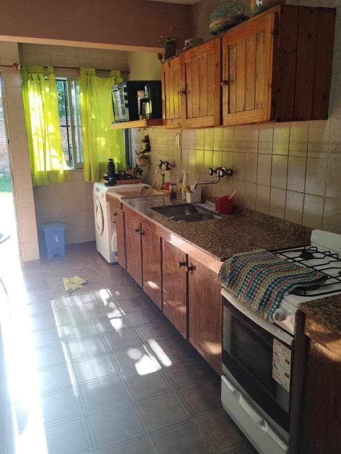 HOUSE IN COSQUIN, 2 BLOCKS FROM DOWNTOWN