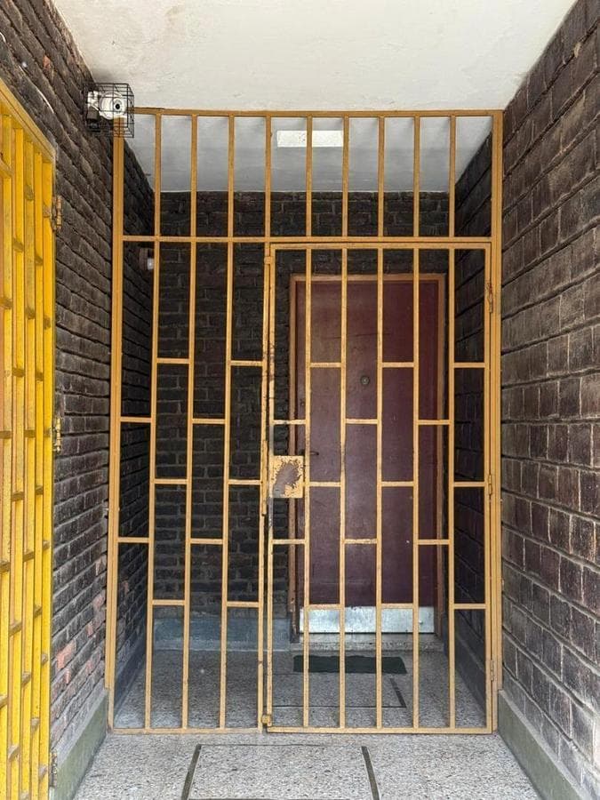 MORTGAGE-ELIGIBLE, 2-bedroom apartment, Yapeyu neighborhood.