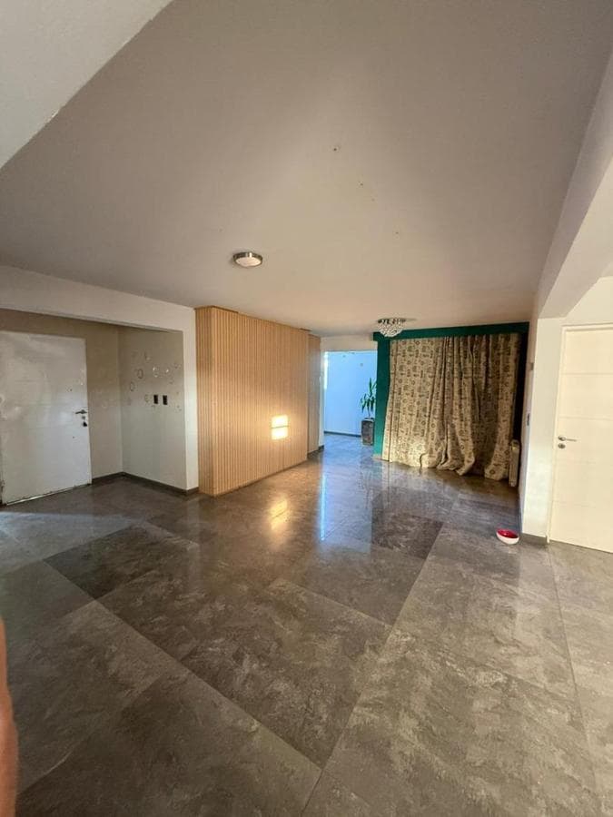 HOUSE FOR SALE—TOP-QUALITY CONSTRUCTION AND MATERIALS