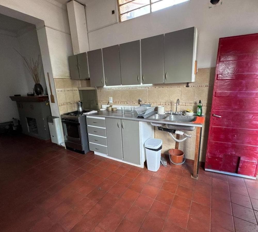 IMPRESSIVE MANSION + COMMERCIAL SPACE + WAREHOUSE - VILLA ALLENDE