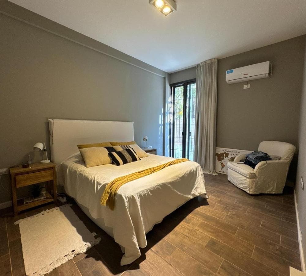 APARTMENT | 1 BEDROOM | CONDOMINIUM COMPLEX 1 | ARGUELLO NEIGHBORHOOD