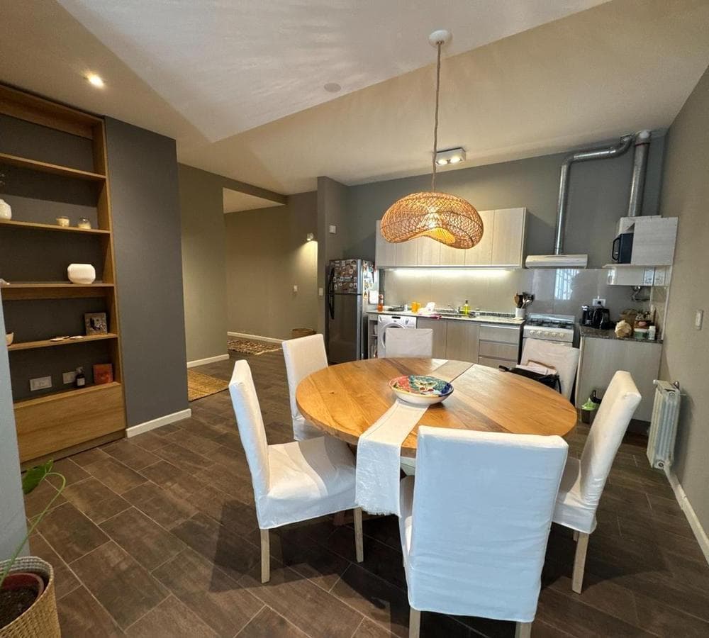 APARTMENT | 1 BEDROOM | CONDOMINIUM COMPLEX 1 | ARGUELLO NEIGHBORHOOD