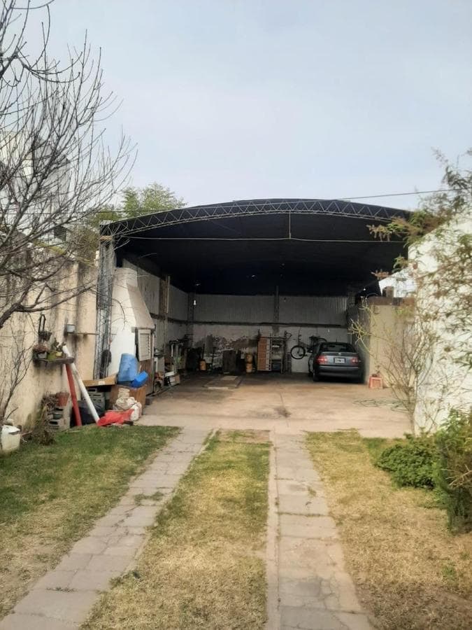 WAREHOUSE WITH A HOUSE AND APARTMENT