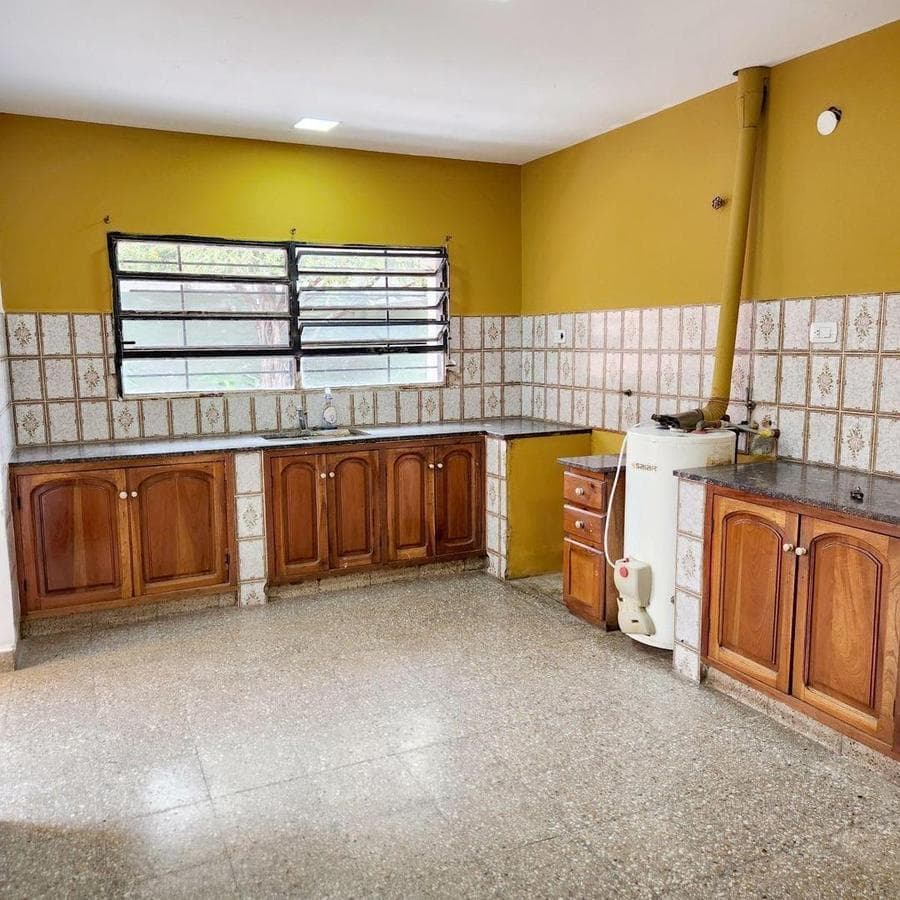 3-BEDROOM HOUSE FOR SALE IN ALTO ALBERDI
