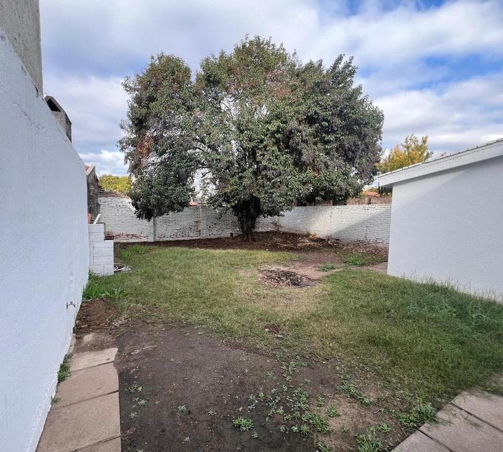 HOUSE FOR SALE NEAR ROUTE 20, TWO BEDROOMS