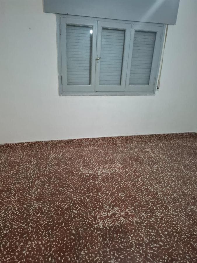 CORNER HOUSE IN NEED OF RENOVATION + DUPLEX-STYLE APARTMENT