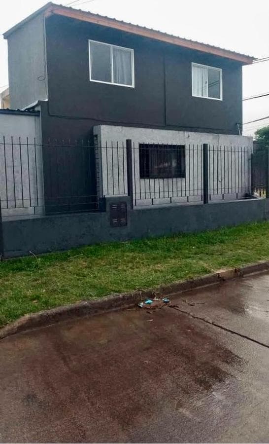 LARGE CORNER HOUSE FOR SALE – SAN PABLO NEIGHBORHOOD