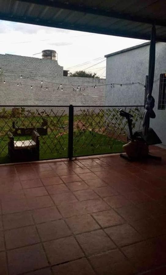 LARGE CORNER HOUSE FOR SALE – SAN PABLO NEIGHBORHOOD