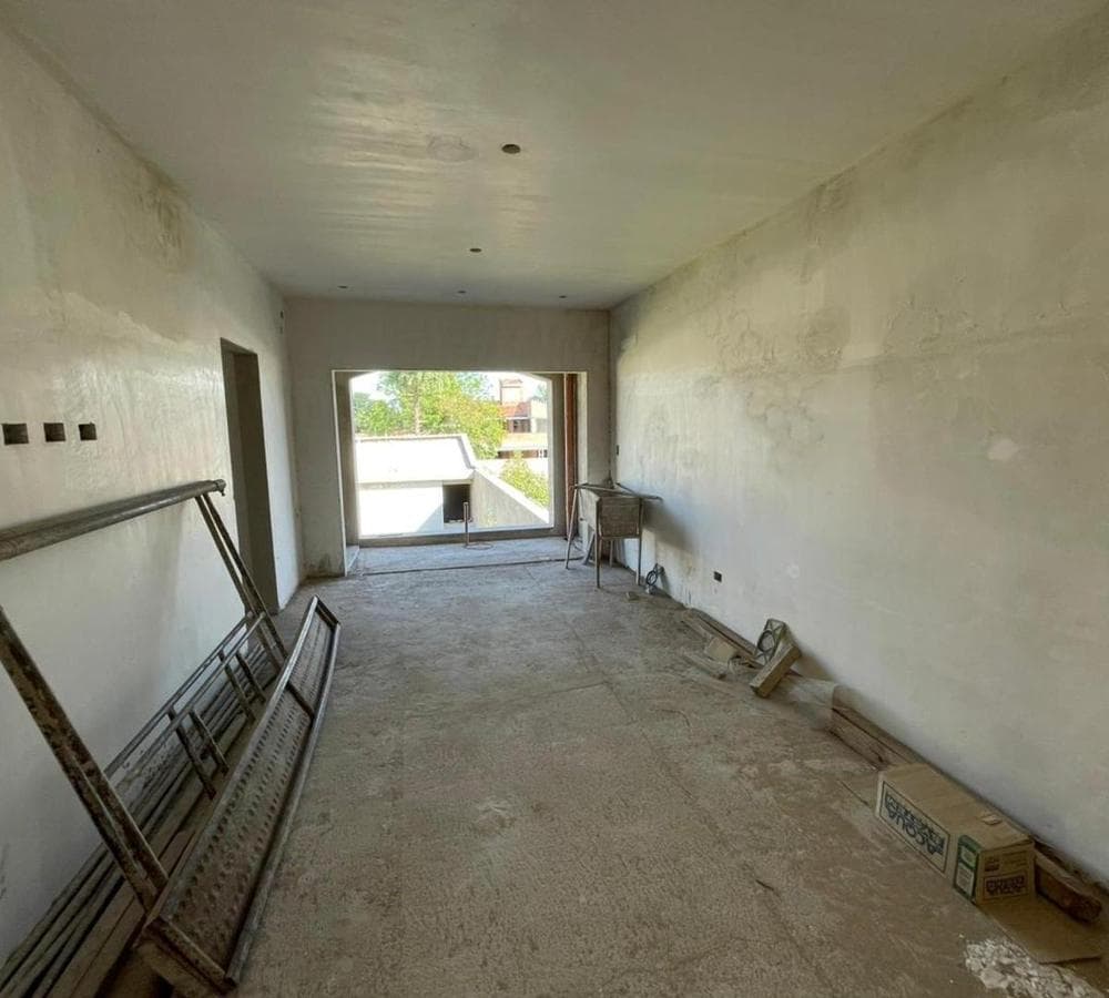 House for sale under construction, Cerro de las Rosas