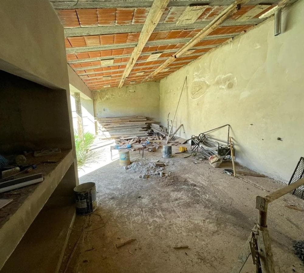 House for sale under construction, Cerro de las Rosas
