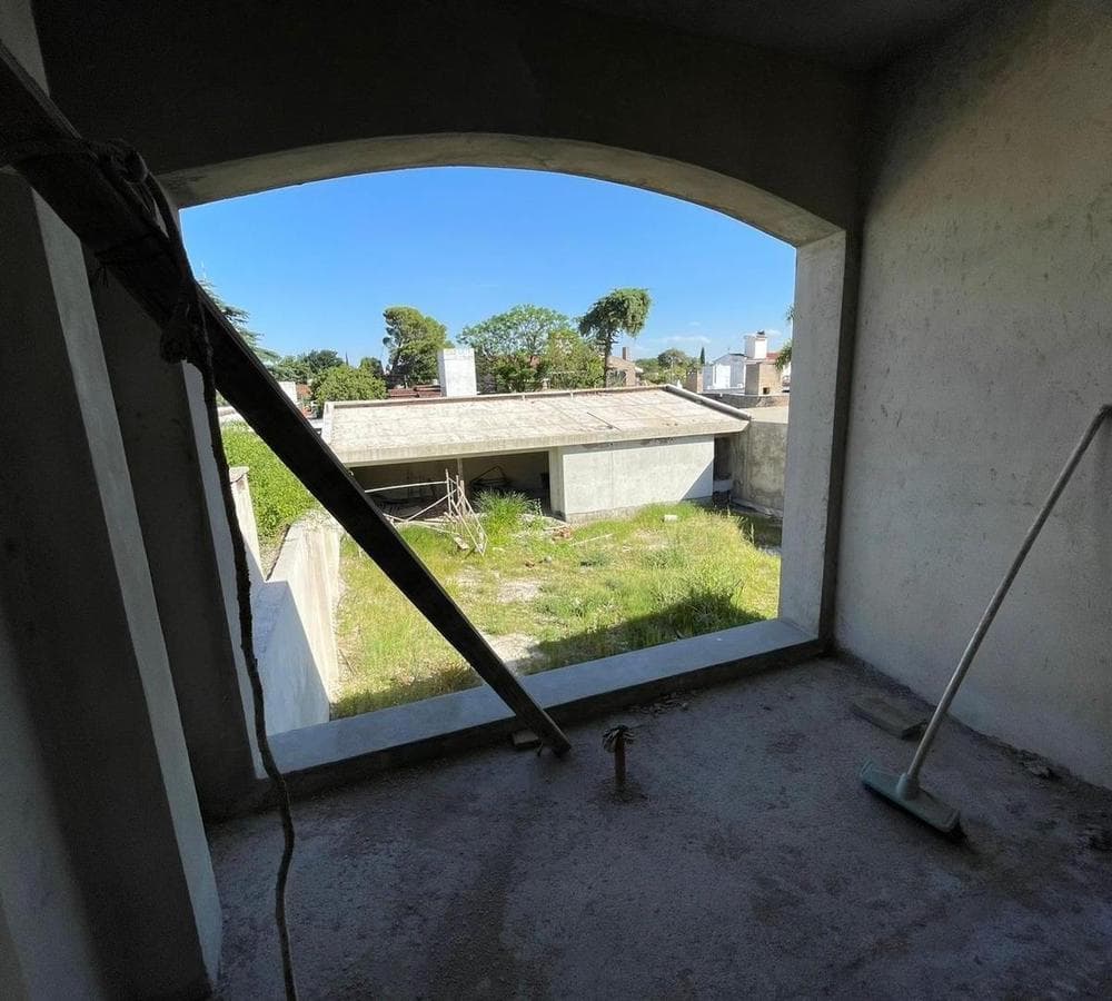 House for sale under construction, Cerro de las Rosas