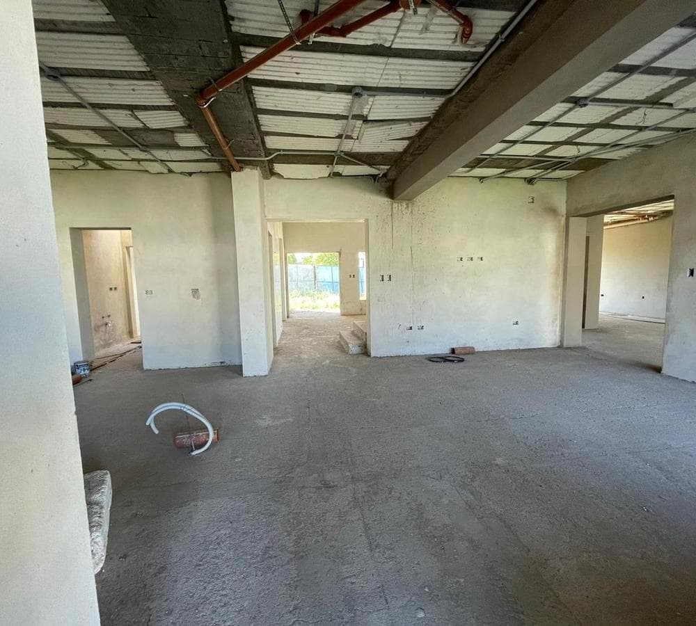 House for sale under construction, Cerro de las Rosas
