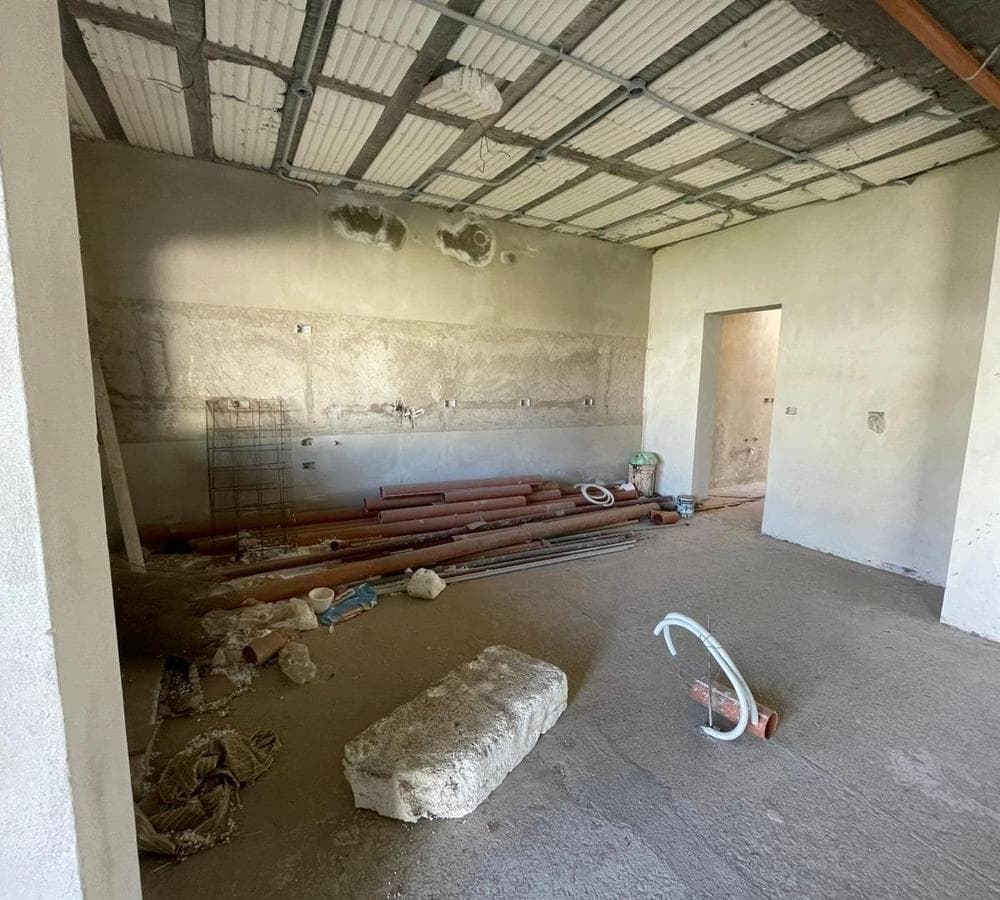 House for sale under construction, Cerro de las Rosas