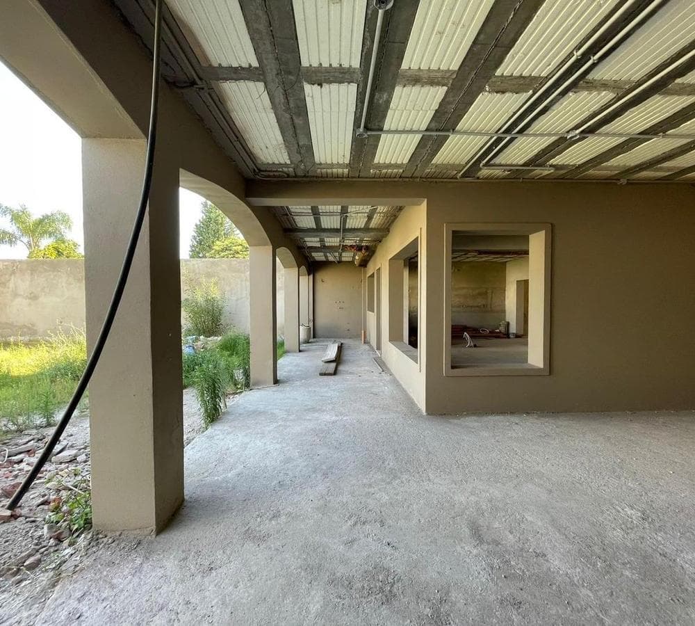 House for sale under construction, Cerro de las Rosas