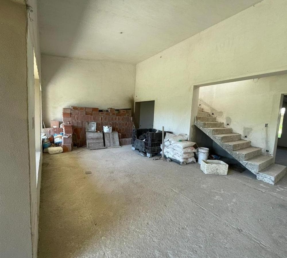House for sale under construction, Cerro de las Rosas
