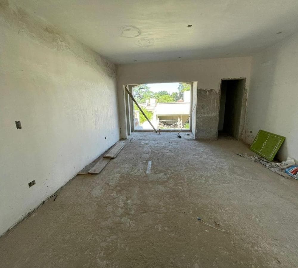 House for sale under construction, Cerro de las Rosas