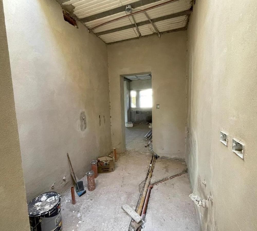 House for sale under construction, Cerro de las Rosas