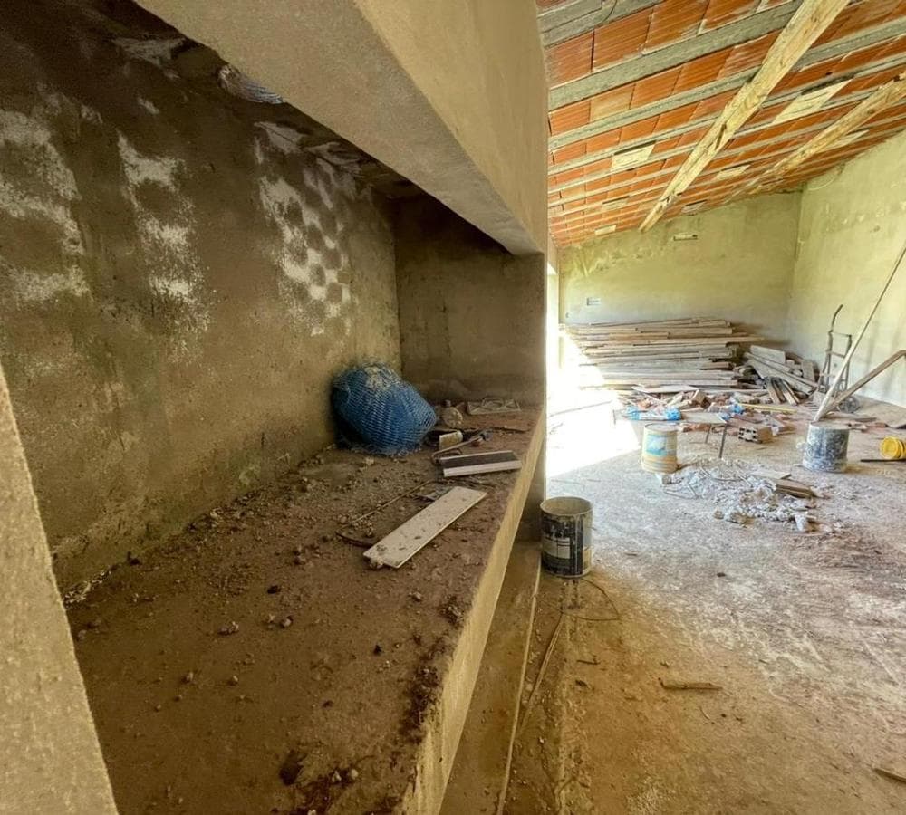 House for sale under construction, Cerro de las Rosas