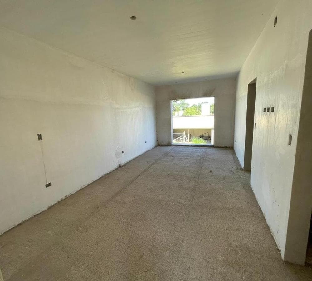 House for sale under construction, Cerro de las Rosas