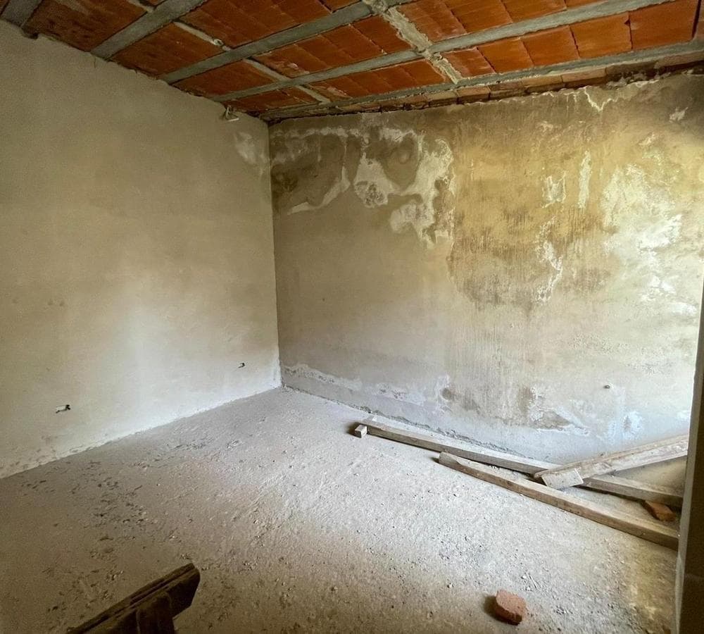 House for sale under construction, Cerro de las Rosas