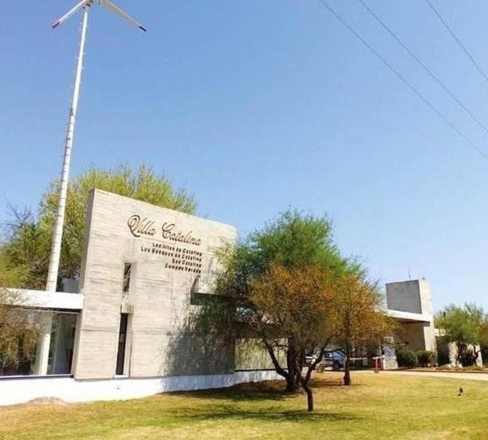 VILLA CATALINA LOT IN A GATED COMMUNITY WITH SECURITY, 400 M²