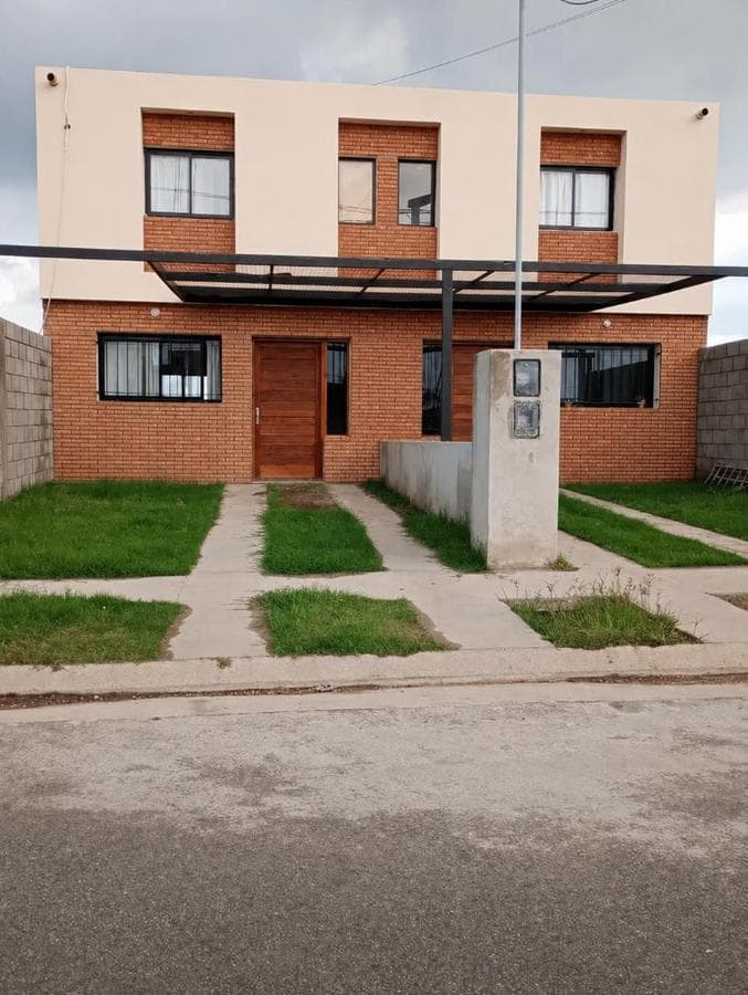 2-Bedroom, 2-Bathroom Duplex in a Nearby Valley - Neighborhood with Security