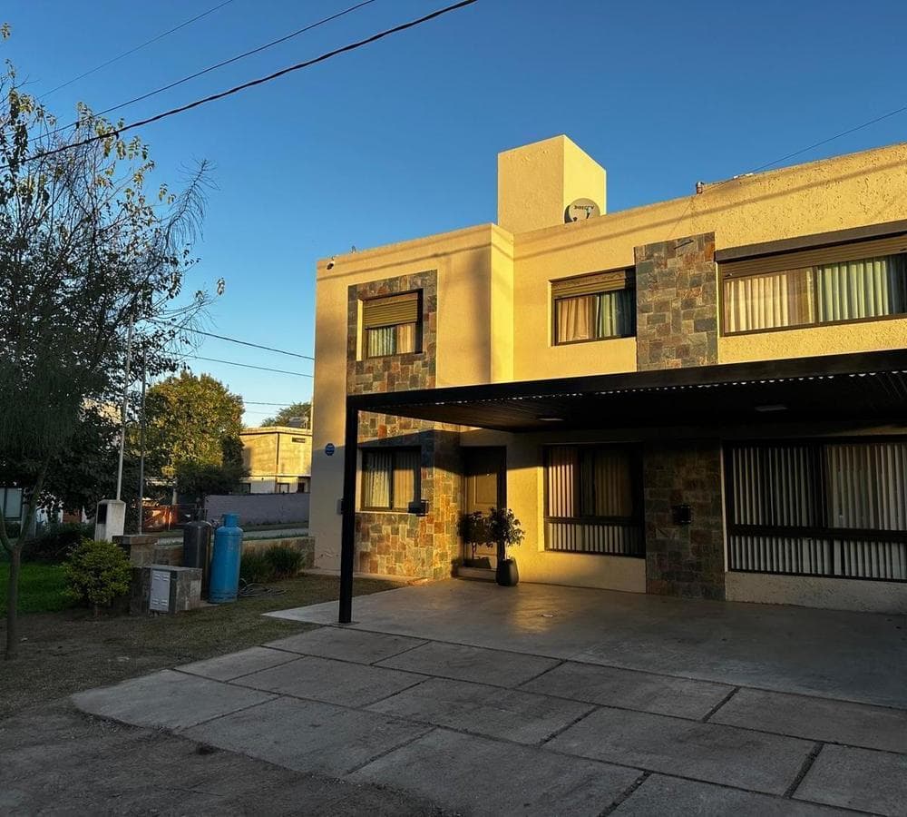HOUSE FOR SALE: 3-Bedroom Villa Catalina with Heated Pool