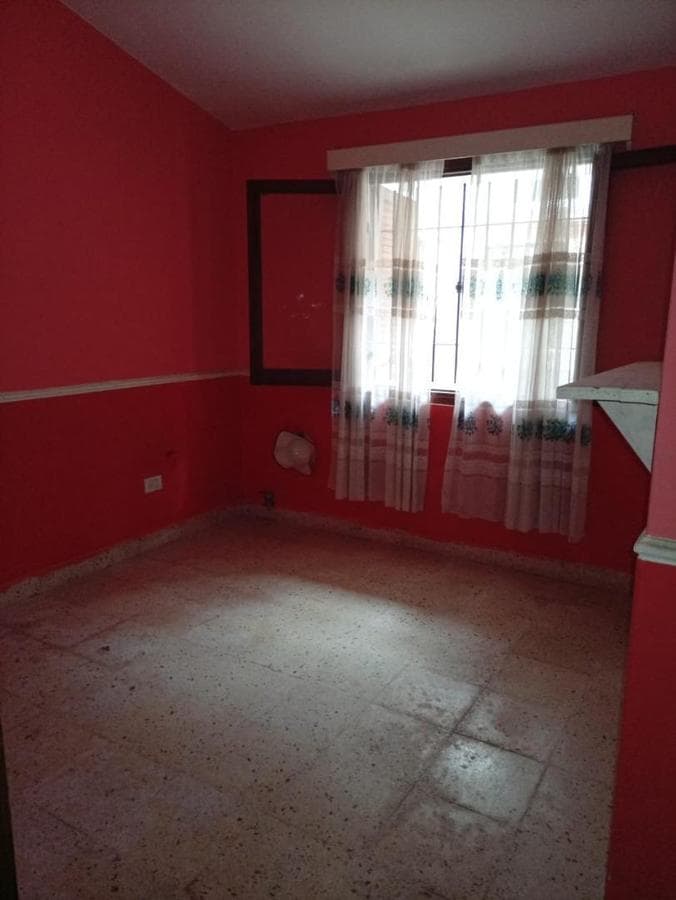 HOUSE FOR SALE IN JESUS MARIA