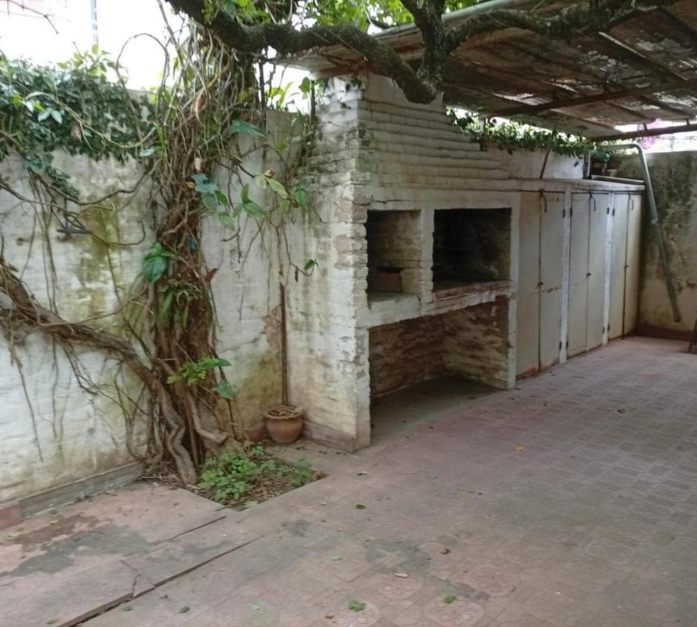 HOUSE FOR SALE IN JESUS MARIA