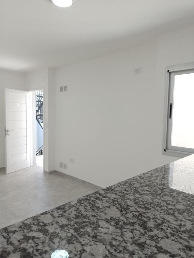 APARTMENT IN THE GENERAL PAZ NEIGHBORHOOD: 1-Bedroom with Balcony