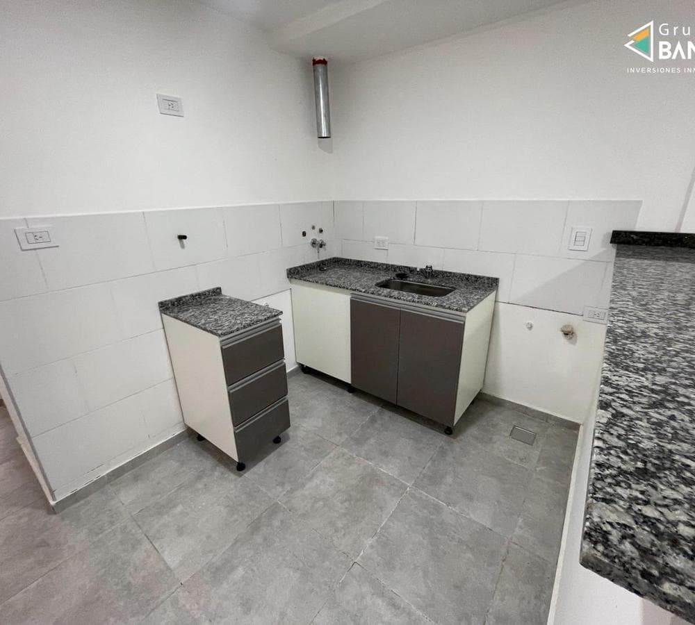 APARTMENT IN THE GENERAL PAZ NEIGHBORHOOD: 1-Bedroom with Balcony