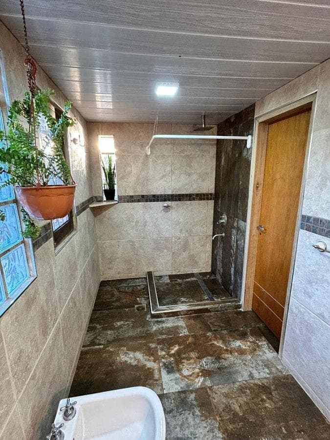 HOUSE FOR RENT JUST A FEW METERS FROM THE RIVER