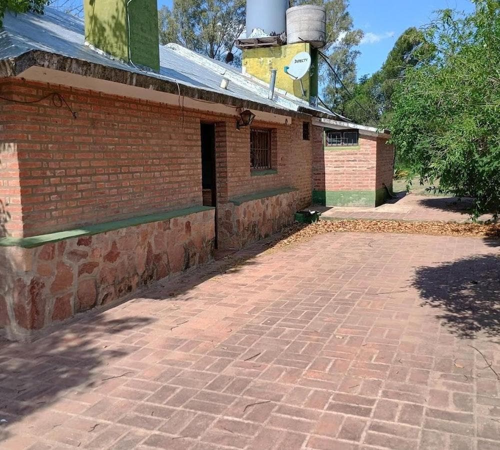 HOUSE FOR SALE on 1 ha of land with a shed - SALSIPUEDES