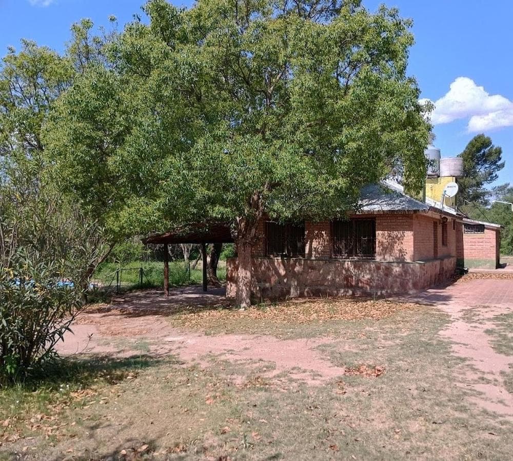 HOUSE FOR SALE on 1 ha of land with a shed - SALSIPUEDES