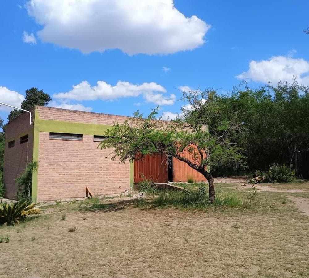 HOUSE FOR SALE on 1 ha of land with a shed - SALSIPUEDES