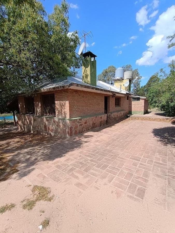 HOUSE FOR SALE on 1 ha of land with a shed - SALSIPUEDES