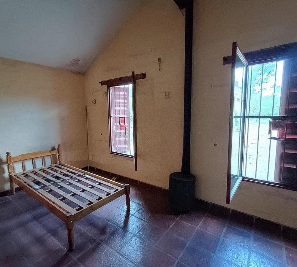 HOUSE FOR SALE on 1 ha of land with a shed - SALSIPUEDES