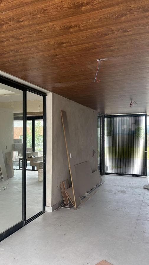 EXCLUSIVE 3-BEDROOM DUPLEX IN SAN IGNACIO VILLAGE, A GATED COMMUNITY