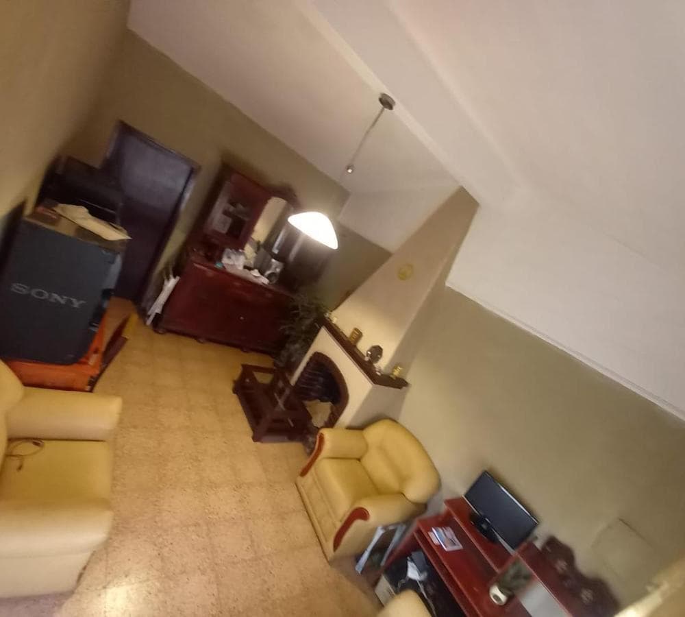 4-BEDROOM HOUSE FOR SALE IN THE PARQUE VELEZ SARSFIELD NEIGHBORHOOD