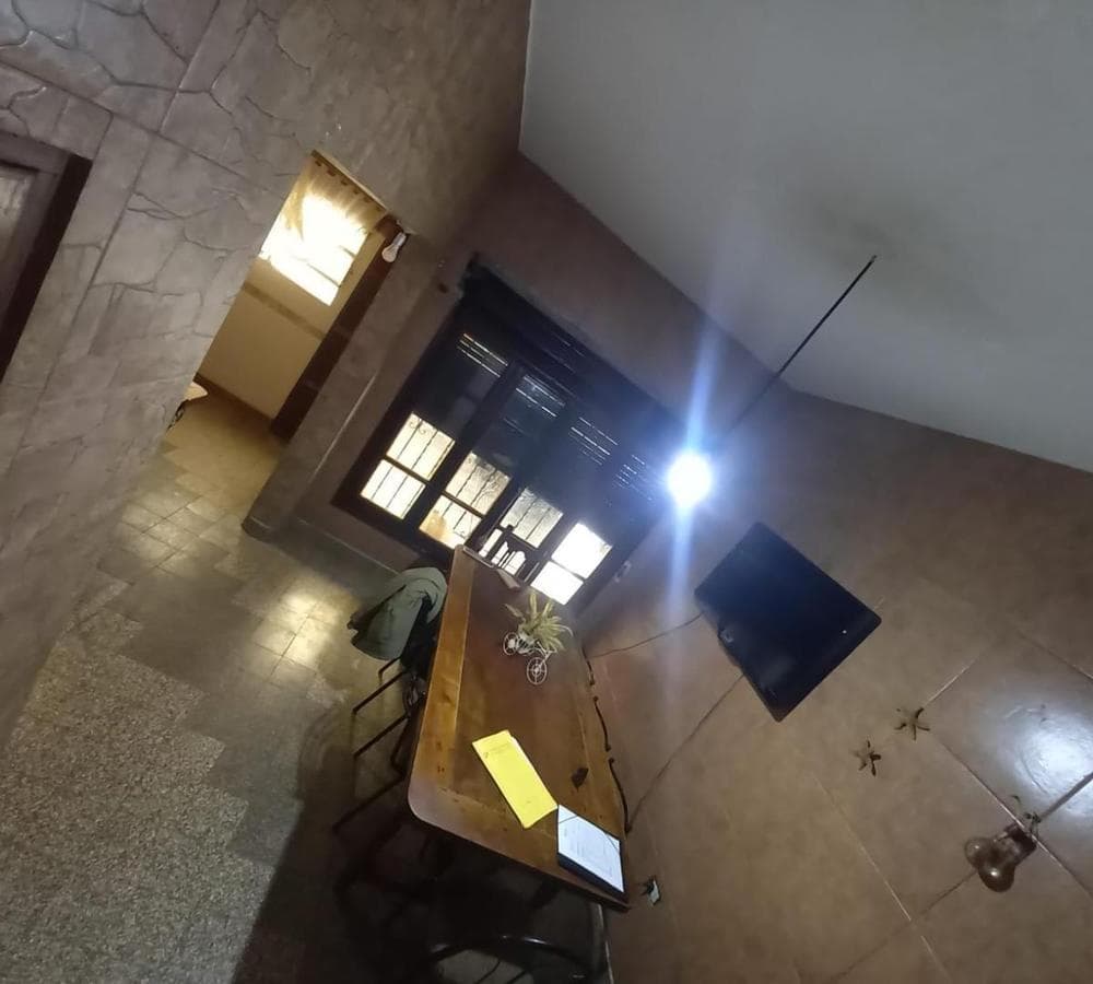 4-BEDROOM HOUSE FOR SALE IN THE PARQUE VELEZ SARSFIELD NEIGHBORHOOD