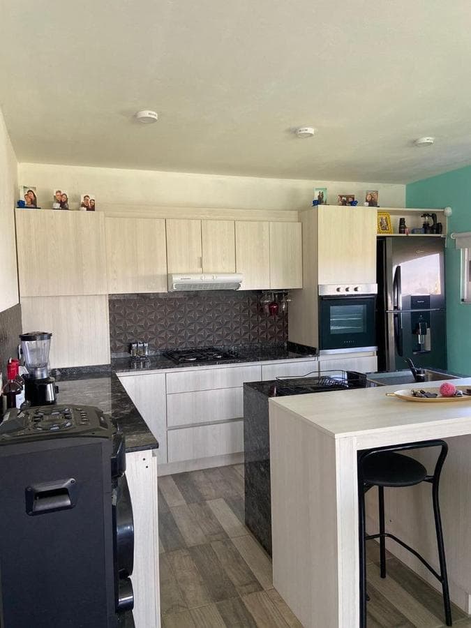 3-BEDROOM HOUSE FOR SALE WITH SWIMMING POOL AND JACUZZI IN ESTANCIA VIEJA