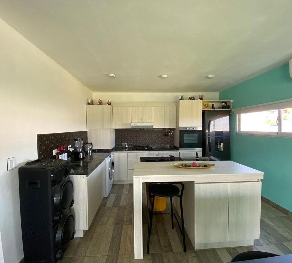 3-BEDROOM HOUSE FOR SALE WITH SWIMMING POOL AND JACUZZI IN ESTANCIA VIEJA