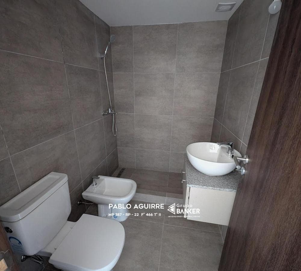 Brand-new 2-room apartment with a view