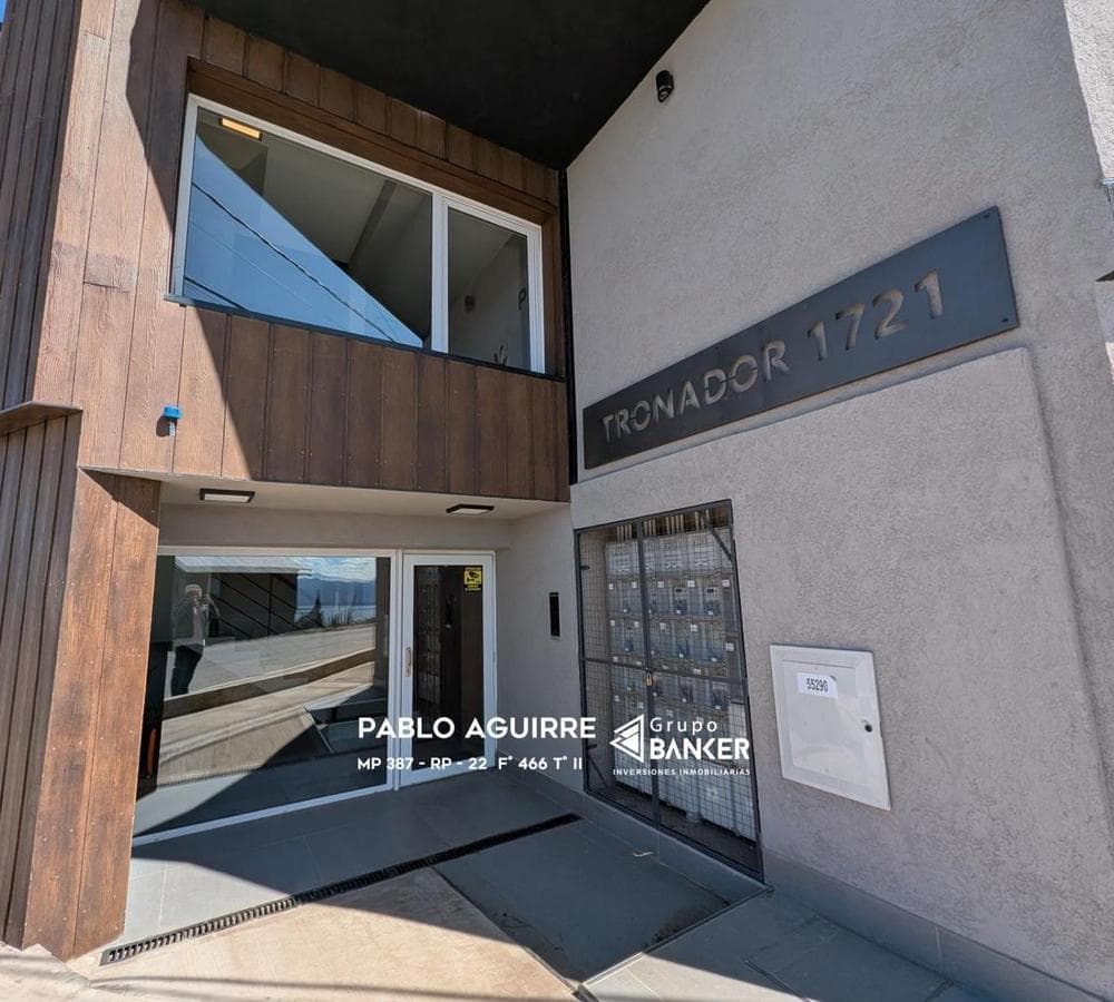 Brand-new 2-room apartment with a view