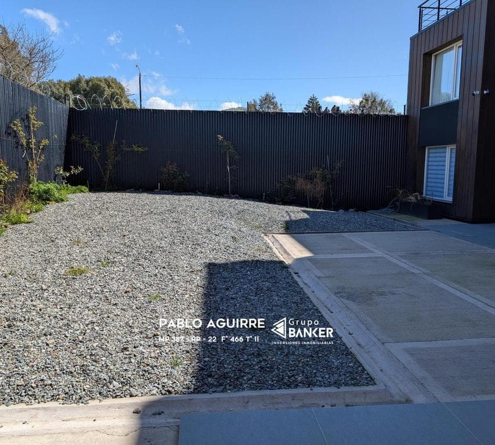 Brand-new 2-room apartment with a view