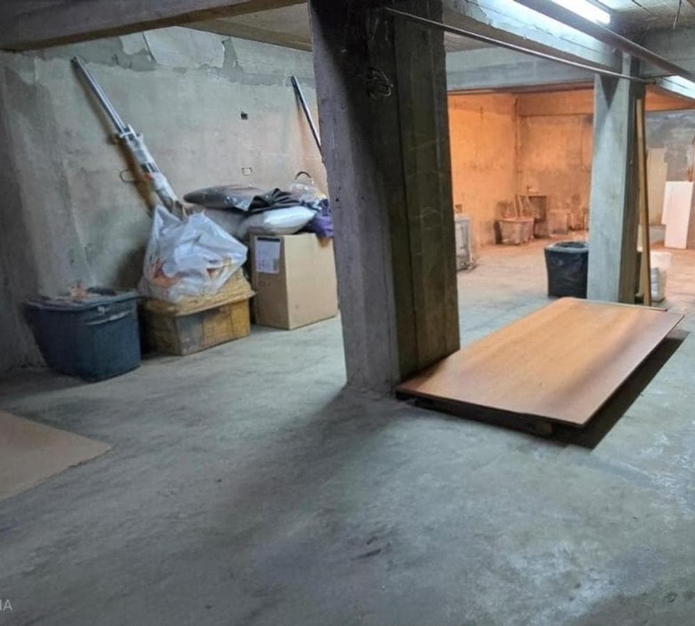 Storage unit in an excellent location