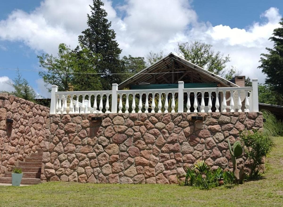HOUSE AND CABINS FOR SALE IN ICHO CRUZ