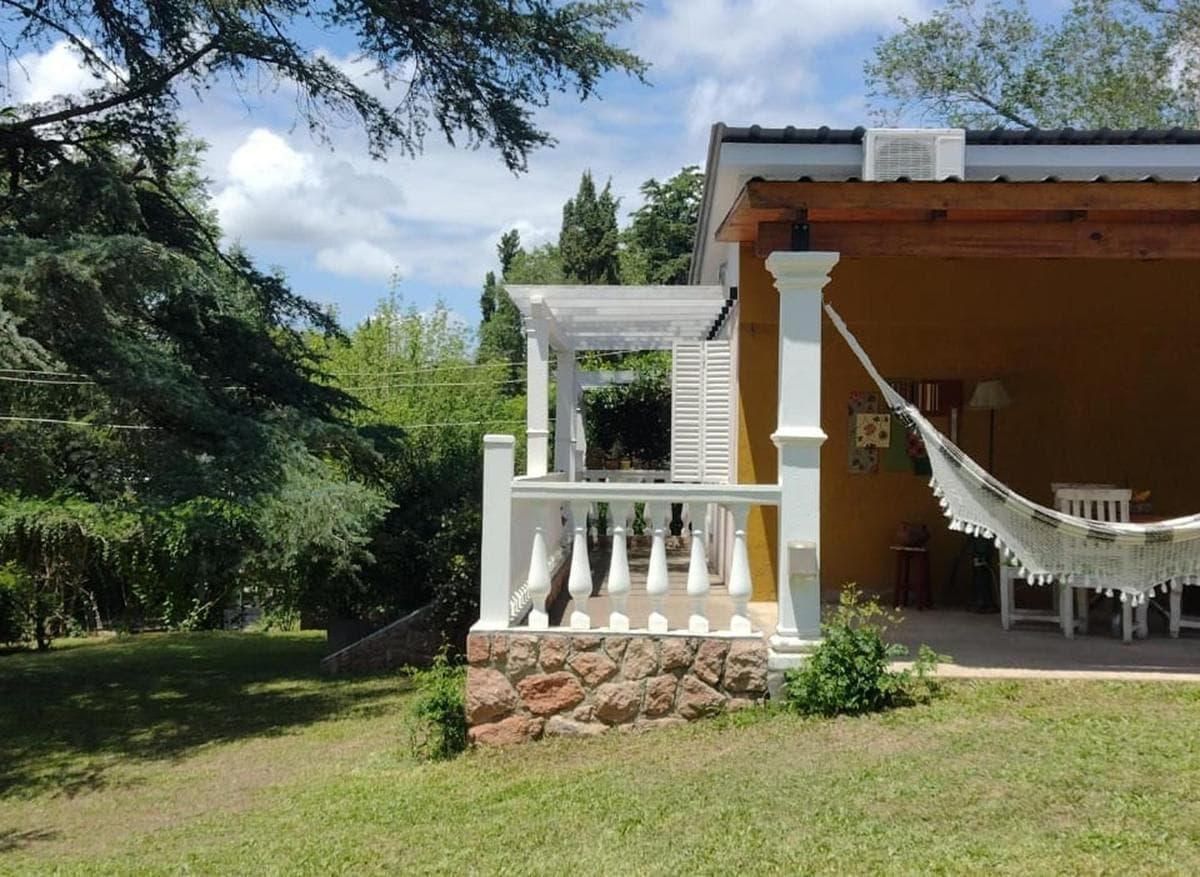 HOUSE AND CABINS FOR SALE IN ICHO CRUZ